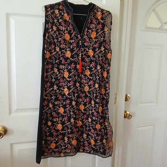 Handmade Women’s M Embroidered Floral Beaded Tassel Boho Cotton Midi Kurti Dress - Picture 2 of 12